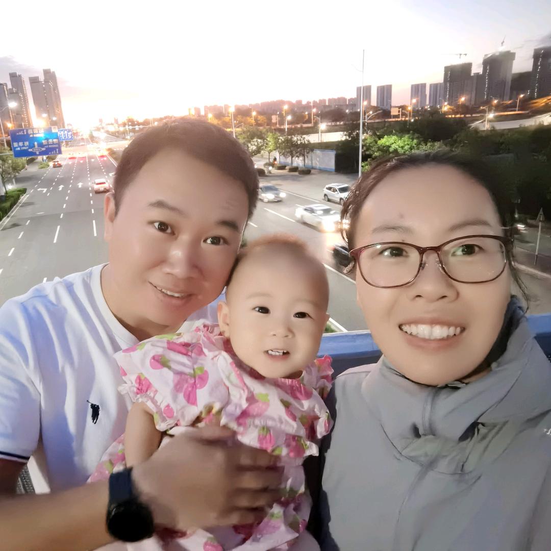快乐可爱小葡萄