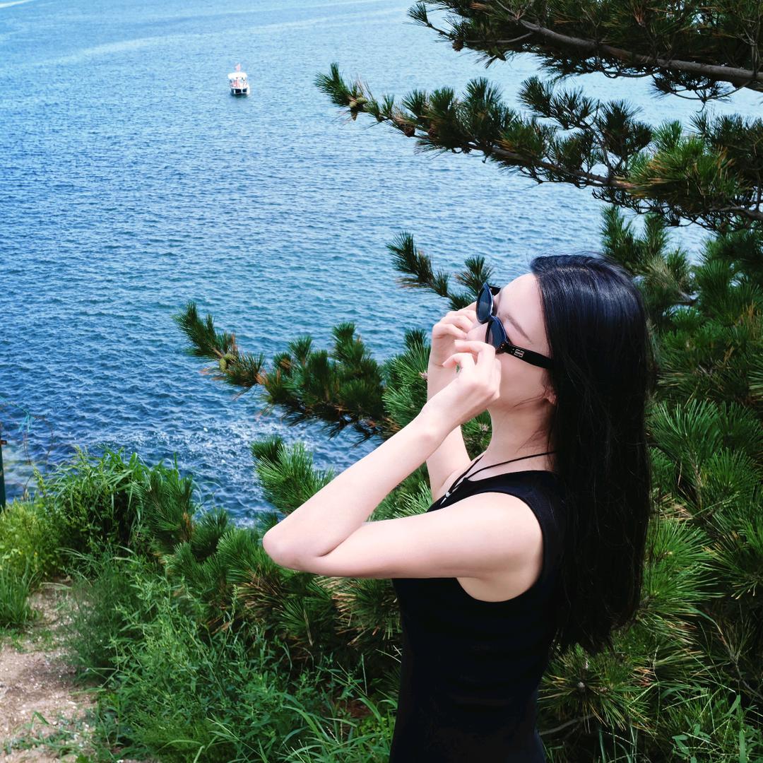 JIANG.