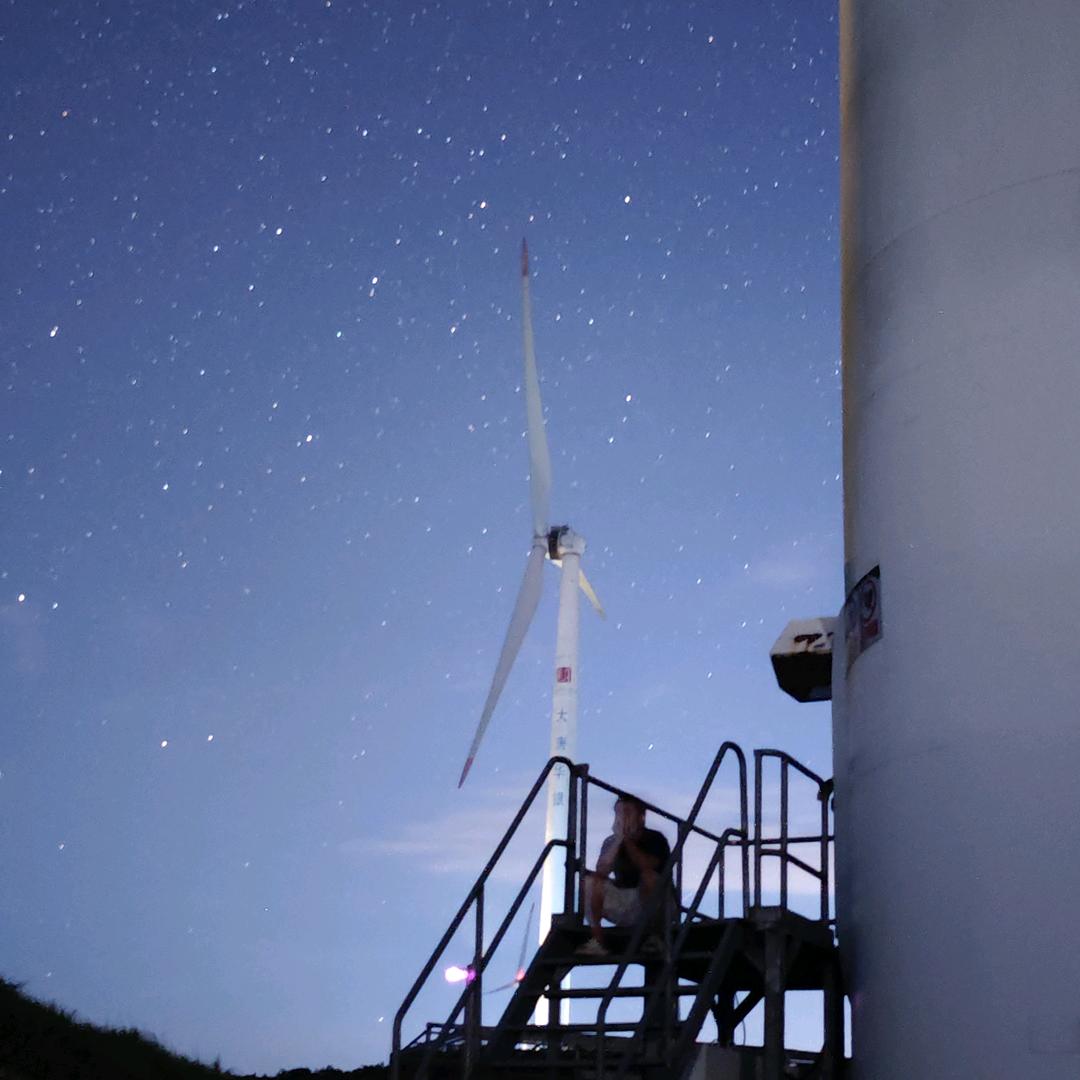 夜里有光可寻