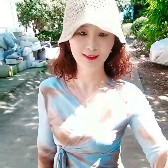 红   姐（互）