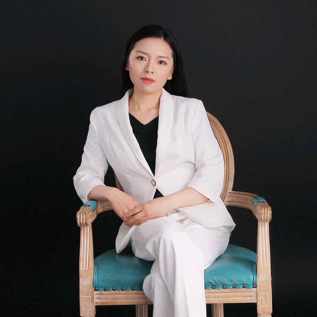 利川透明调肤工厂小蒲