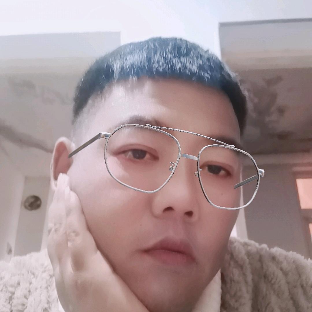 皮皮。