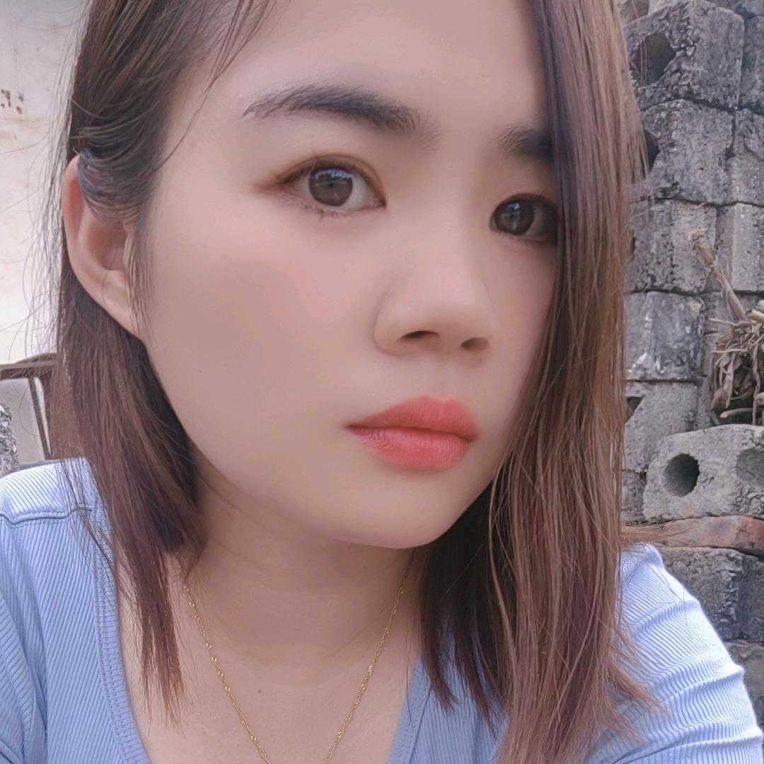 覃灿玲