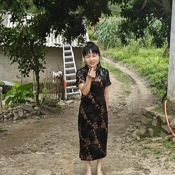 笑美美(下午6：30开直播)
