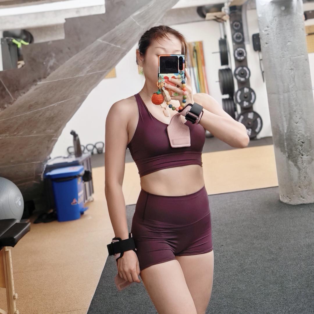 小阿姨喜欢健身