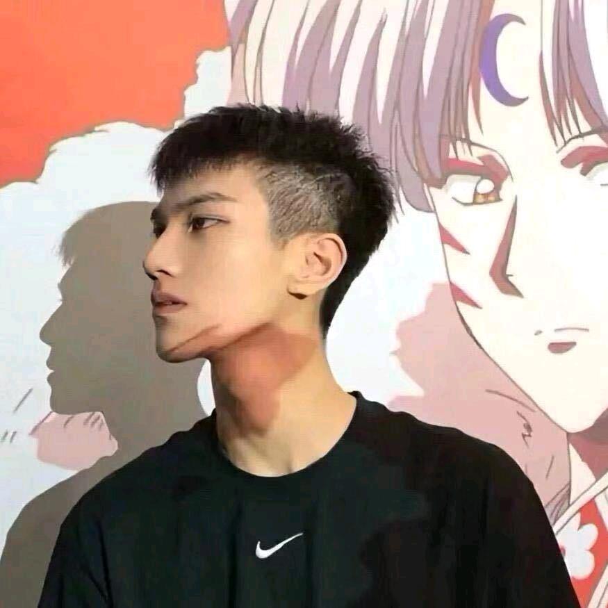 小卓不会理发