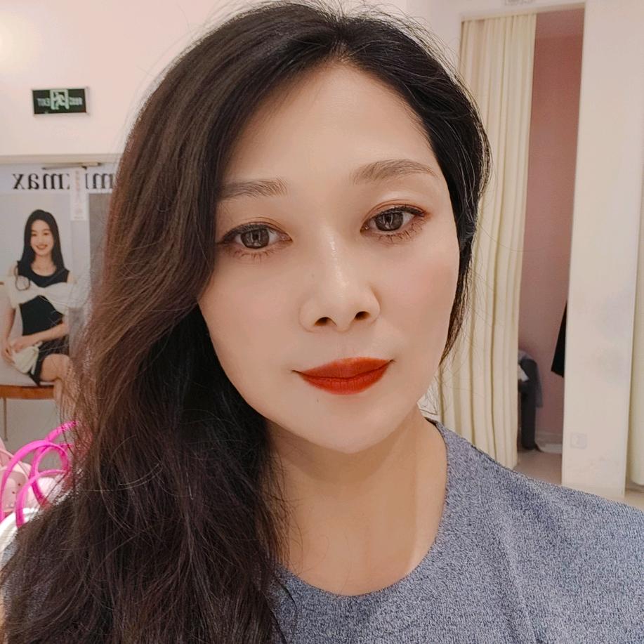 时尚靓点西安华阳城二楼丽雪女装媛媛