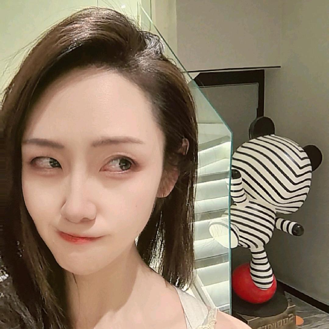 白白bai👑