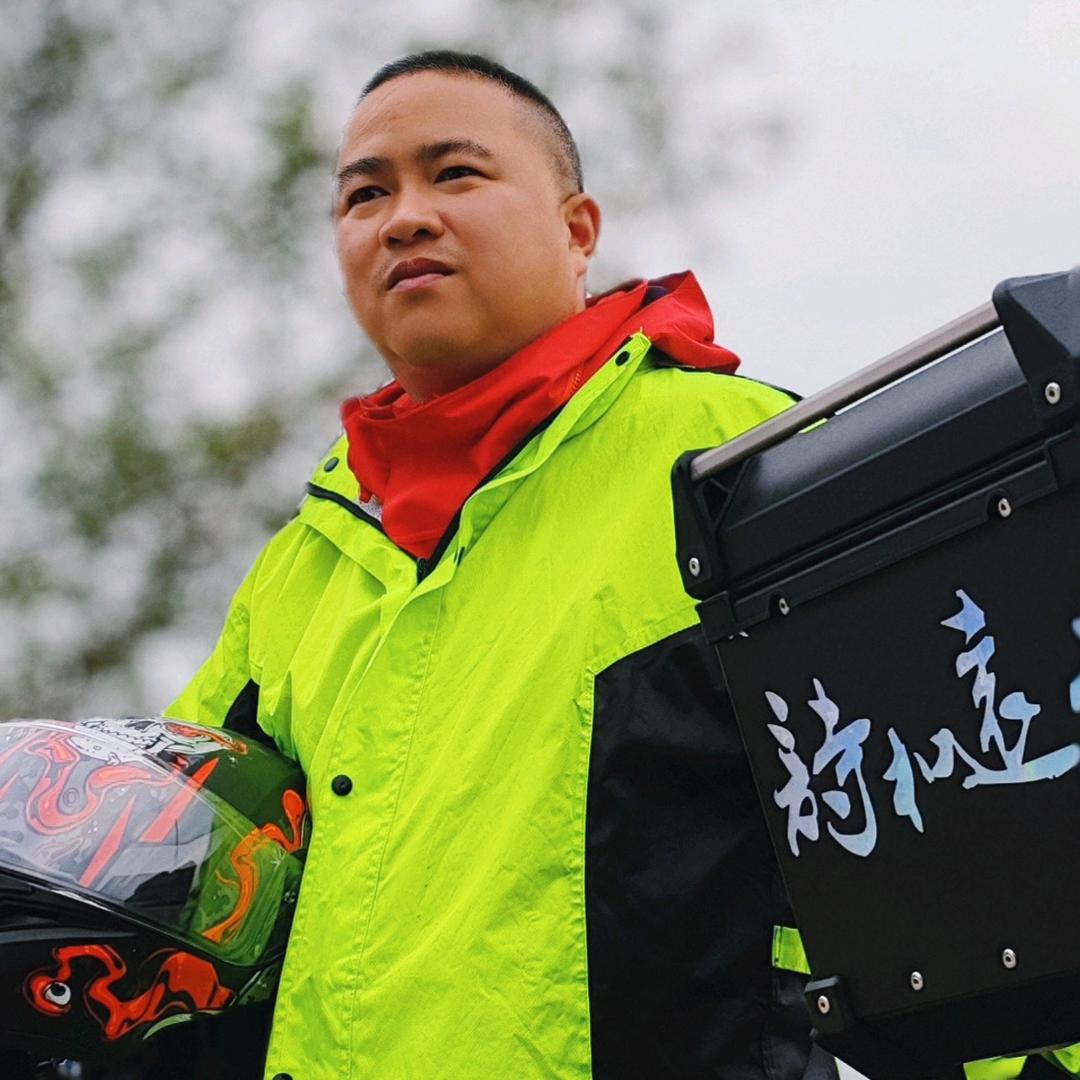 航拍老易（骑毛驴航拍中国）