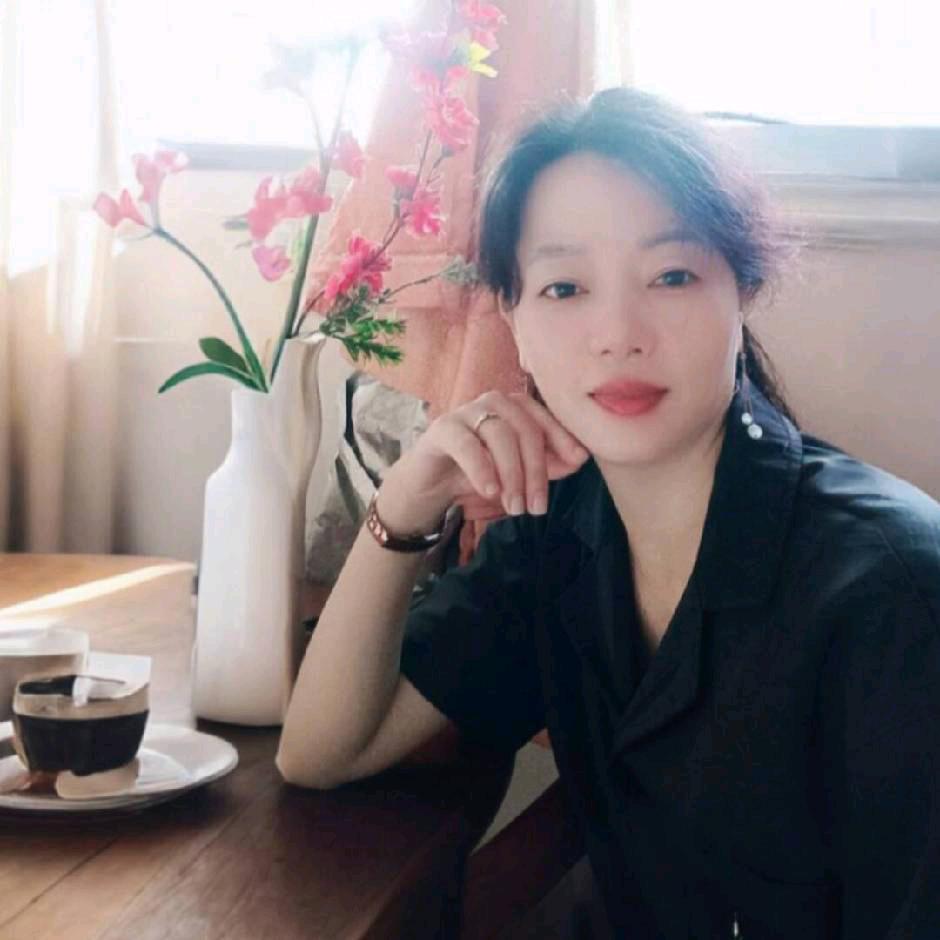A《重生之我在潮阳摆摊卖花》