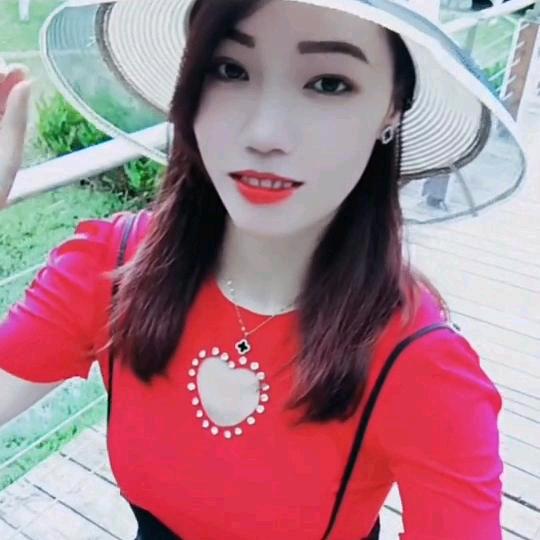 淡然一笑💞