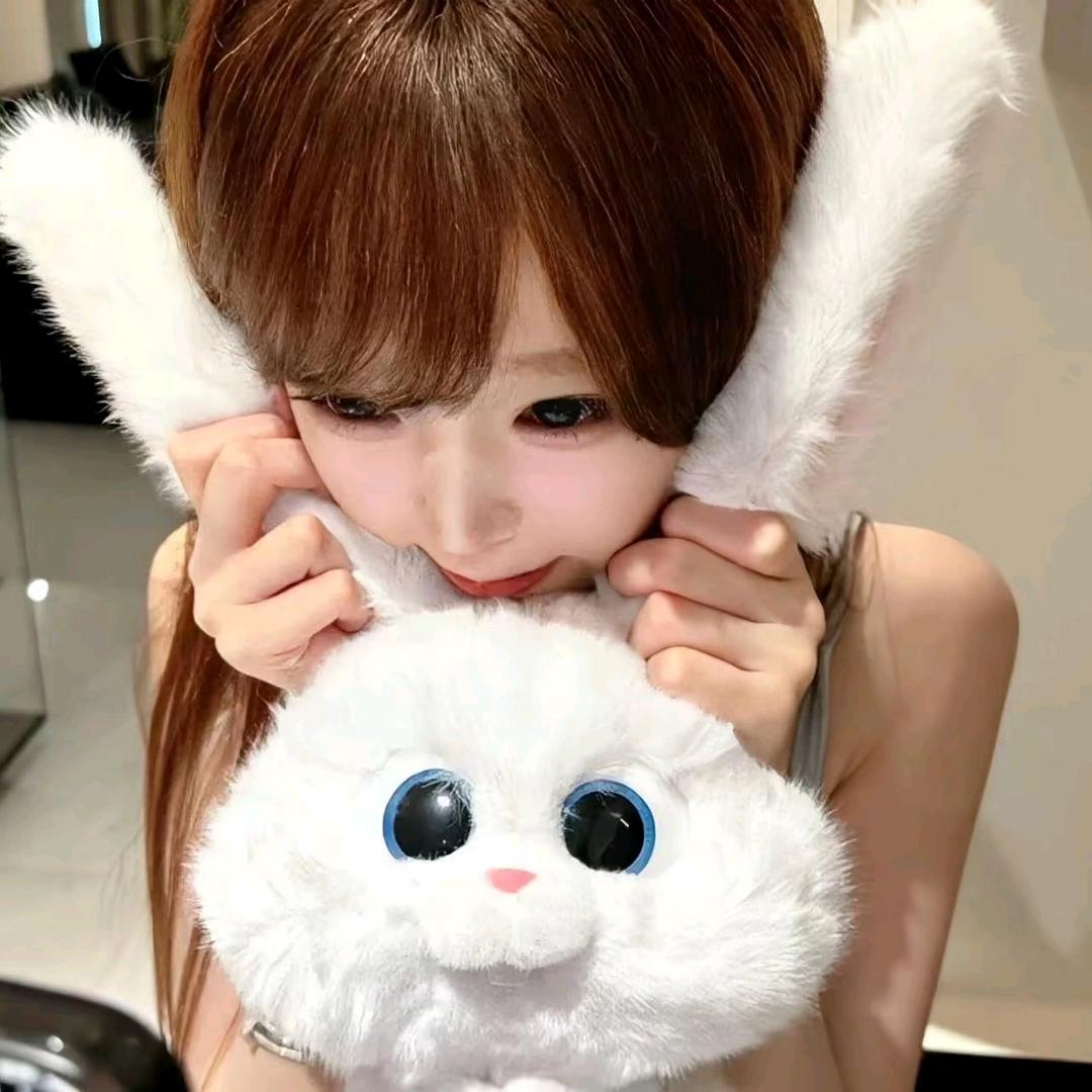 小 乖、