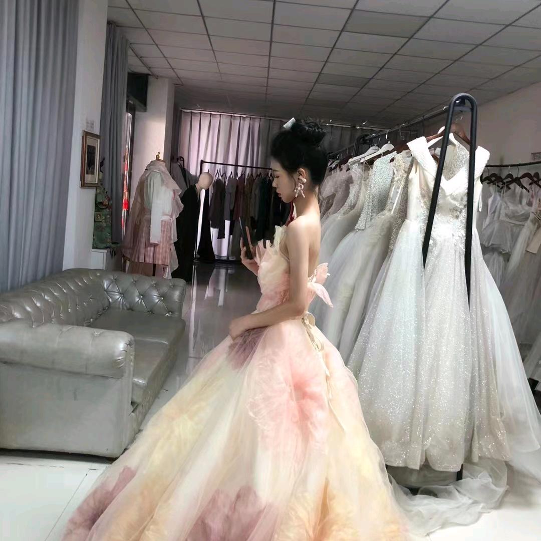 闹人滴妞