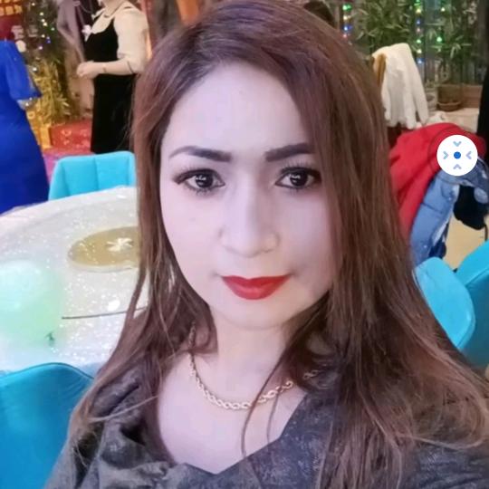 阿依谢姆古丽服装店
