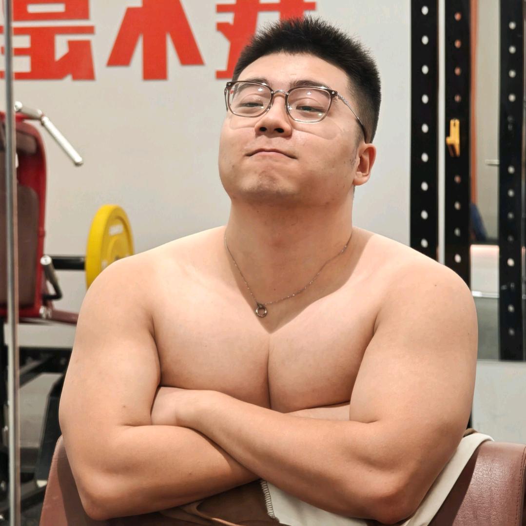 战狼版鲜榨甜牛奶