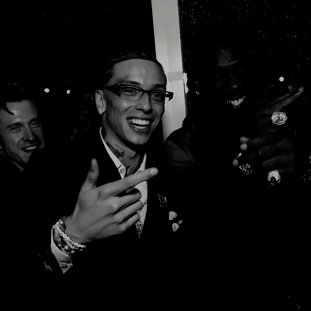 𝑙𝑜𝑣𝑒ɪɴɢ