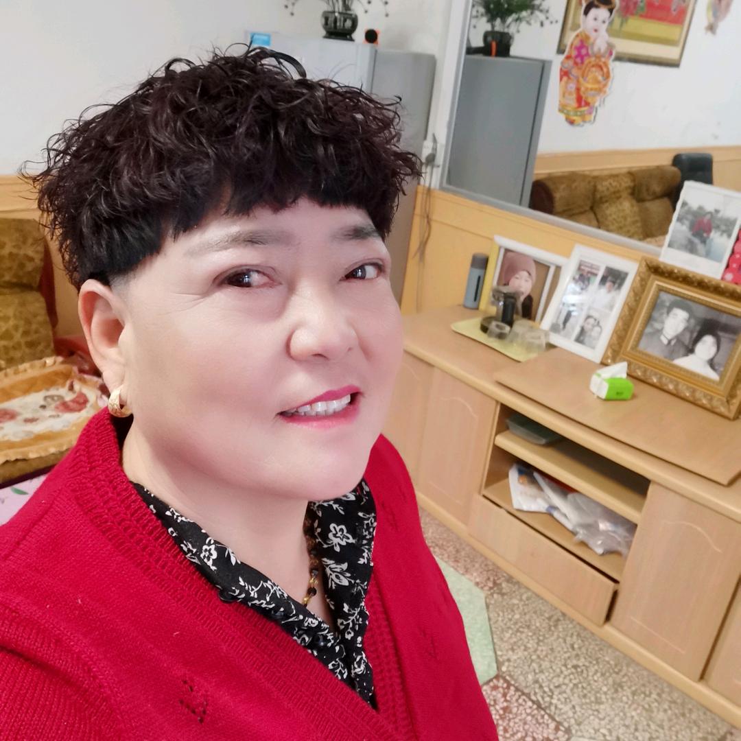 杨英