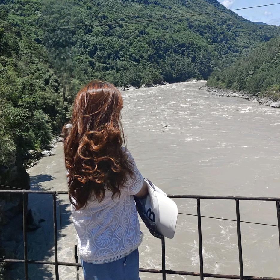 江之永、地之阔，我来人间把花种