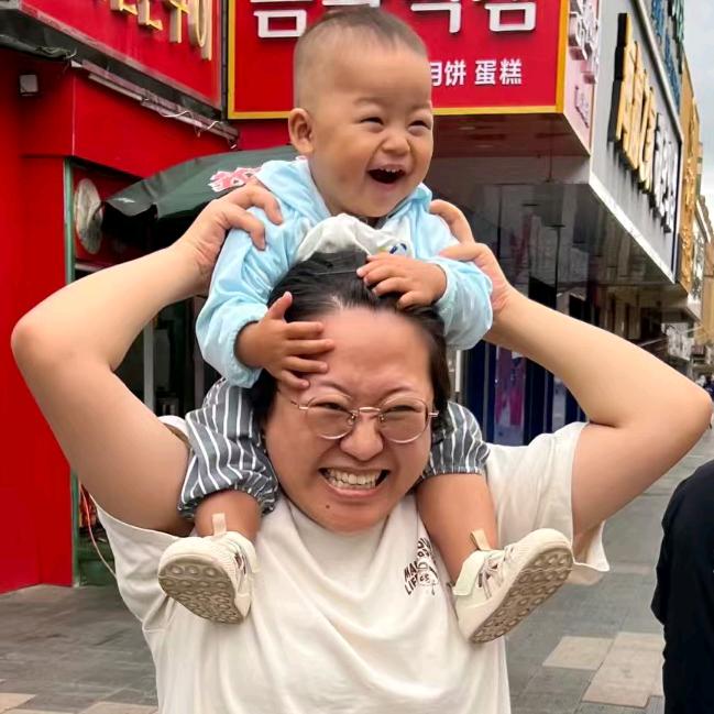 小崔当妈了