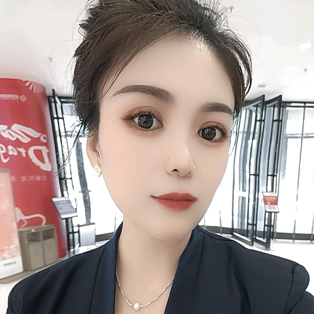 珠宝小姐姐