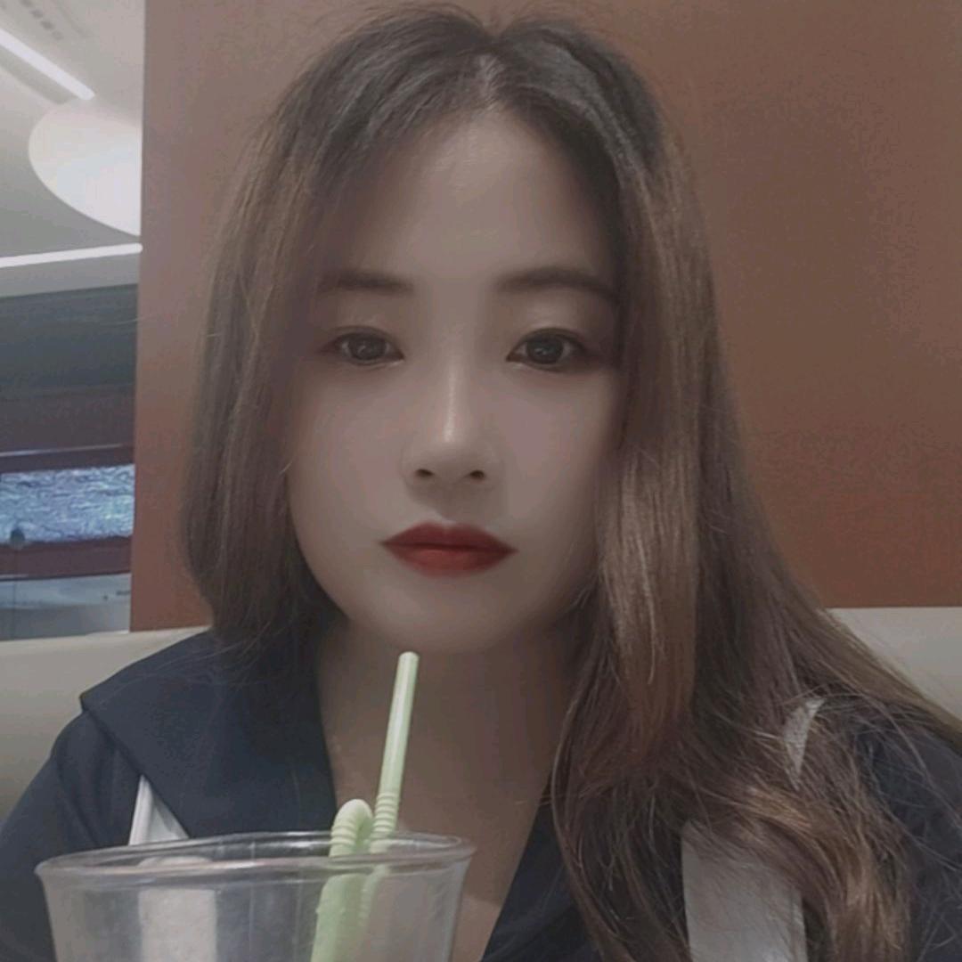 @爱笑的娜娜