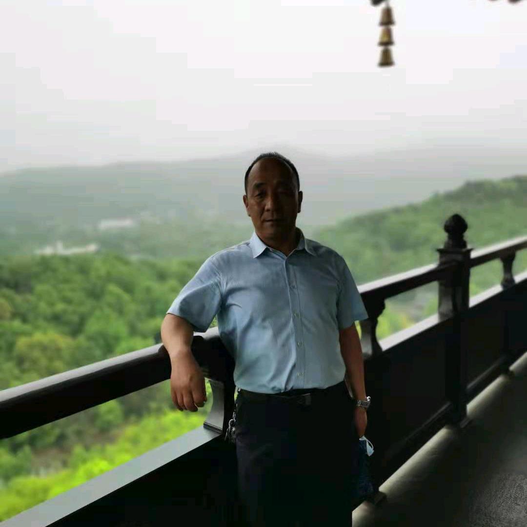 跟着神仙混日子