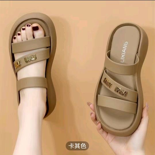 靓莹婚纱婚庆儿童摄影公司