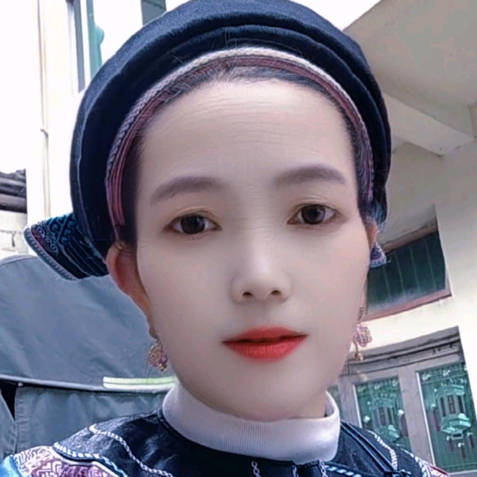 @艳