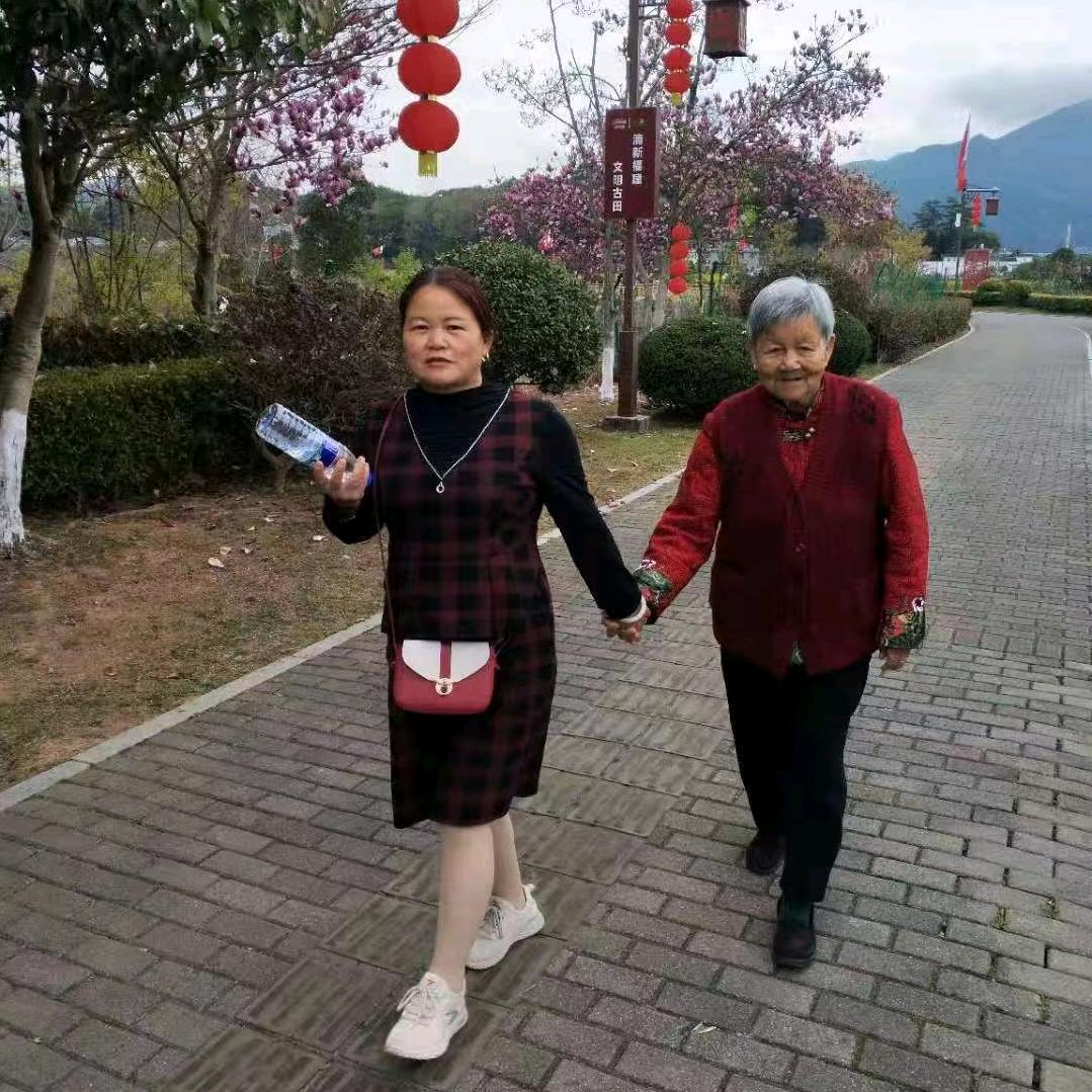 张钦连