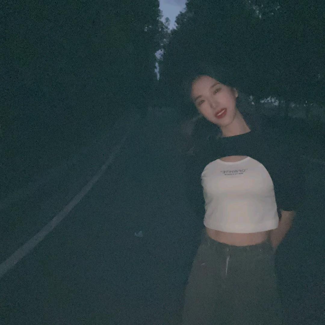 向阳而生🌻