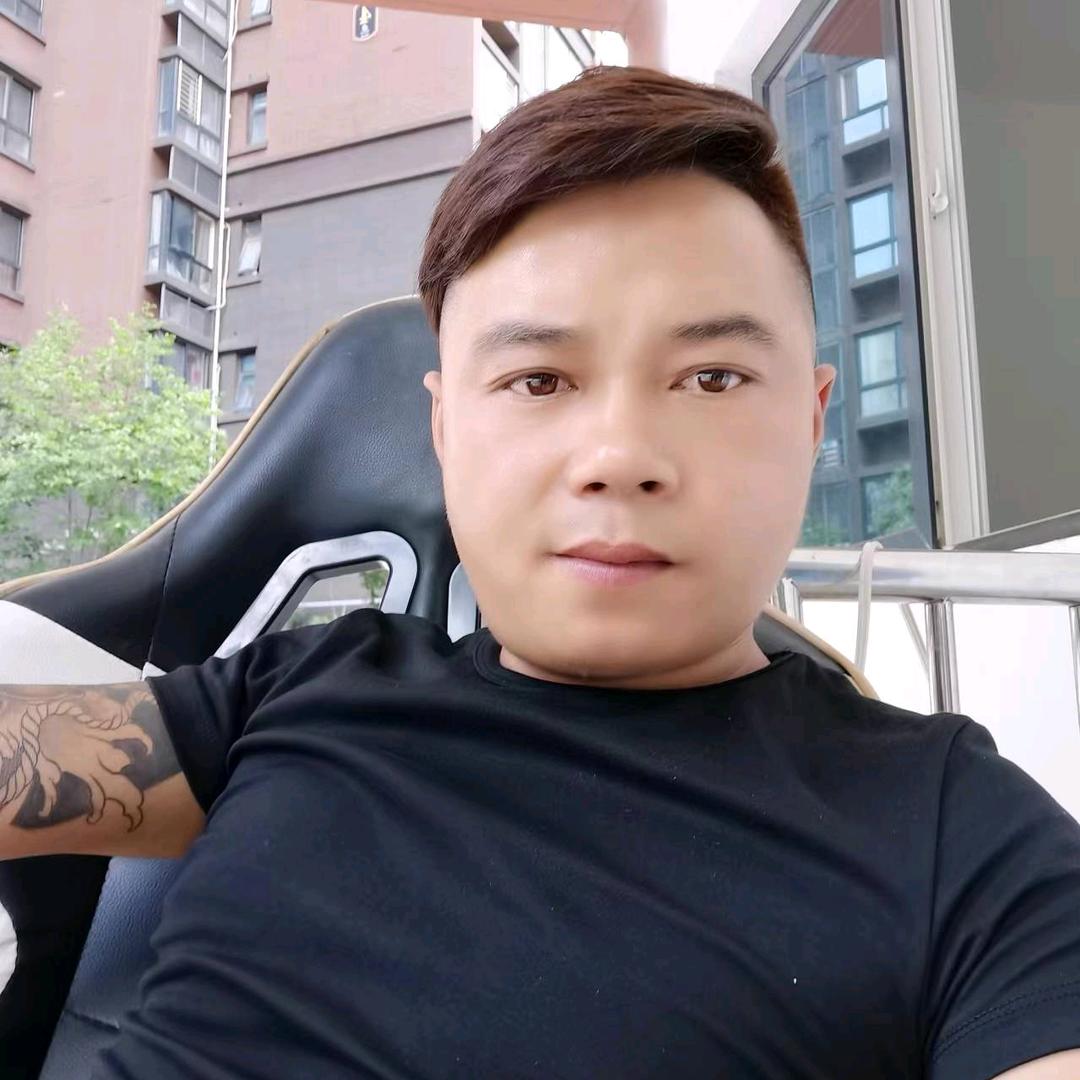 奋斗的青年