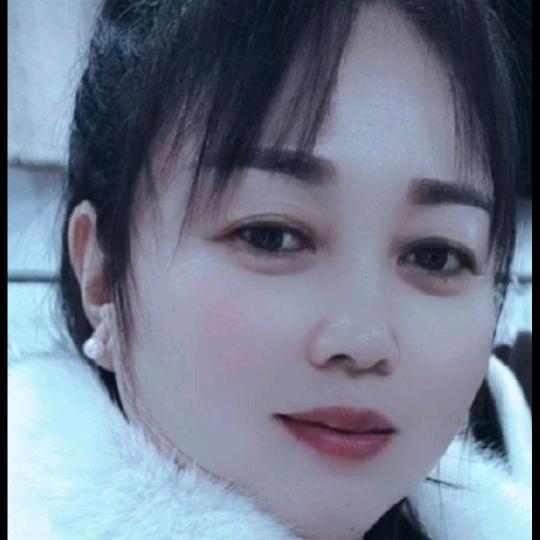 庄寨靓丽女人女装店_