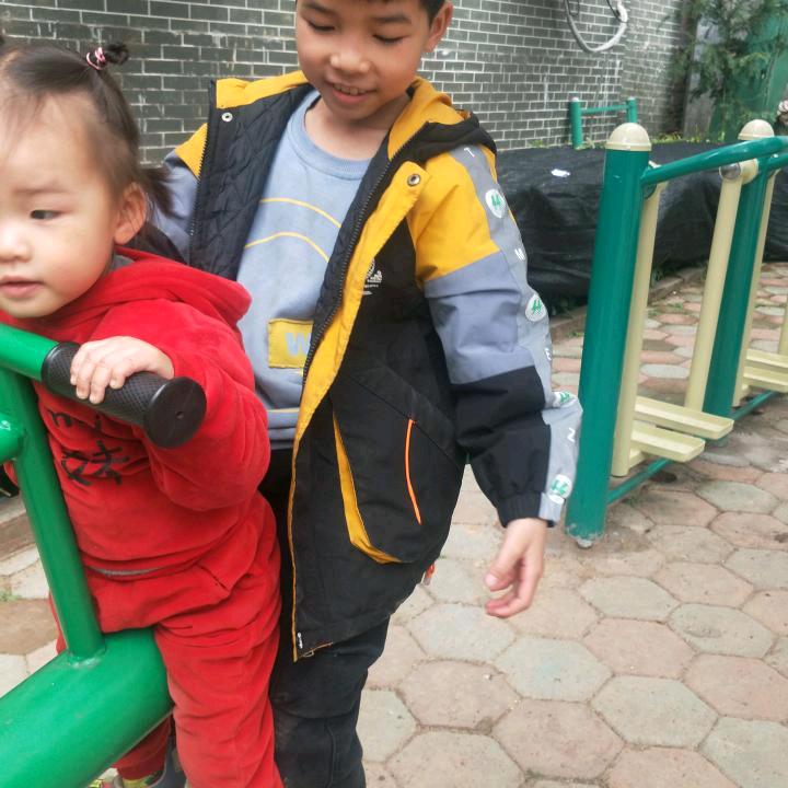 覃惠金