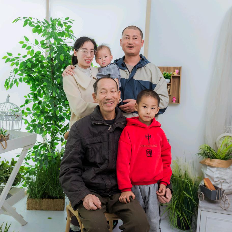 胖子在搬砖