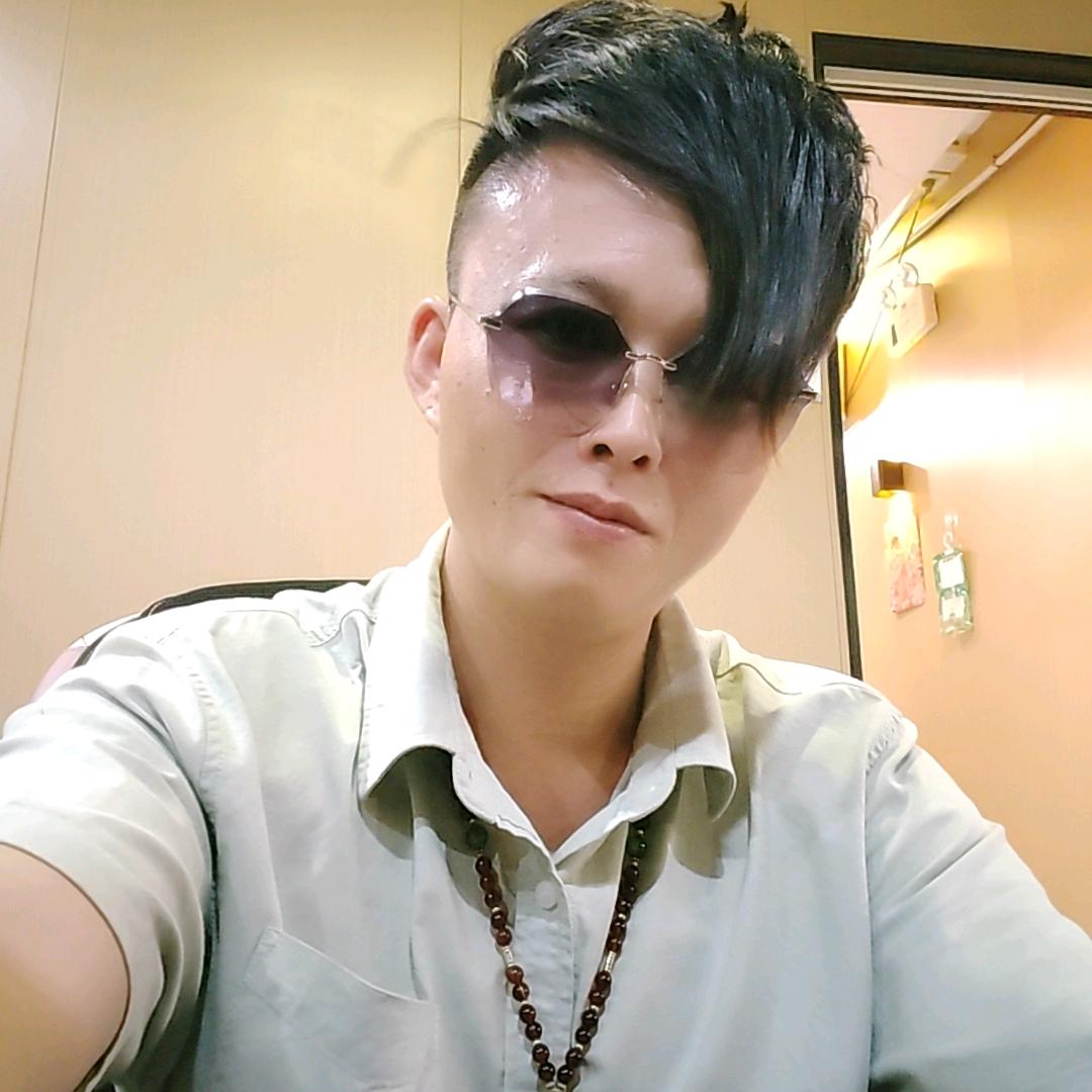 小哥哥