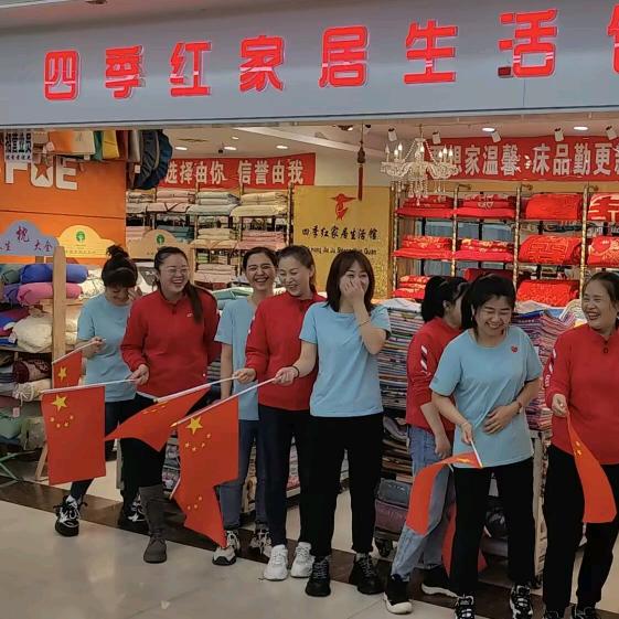 前进的路上要有女人…