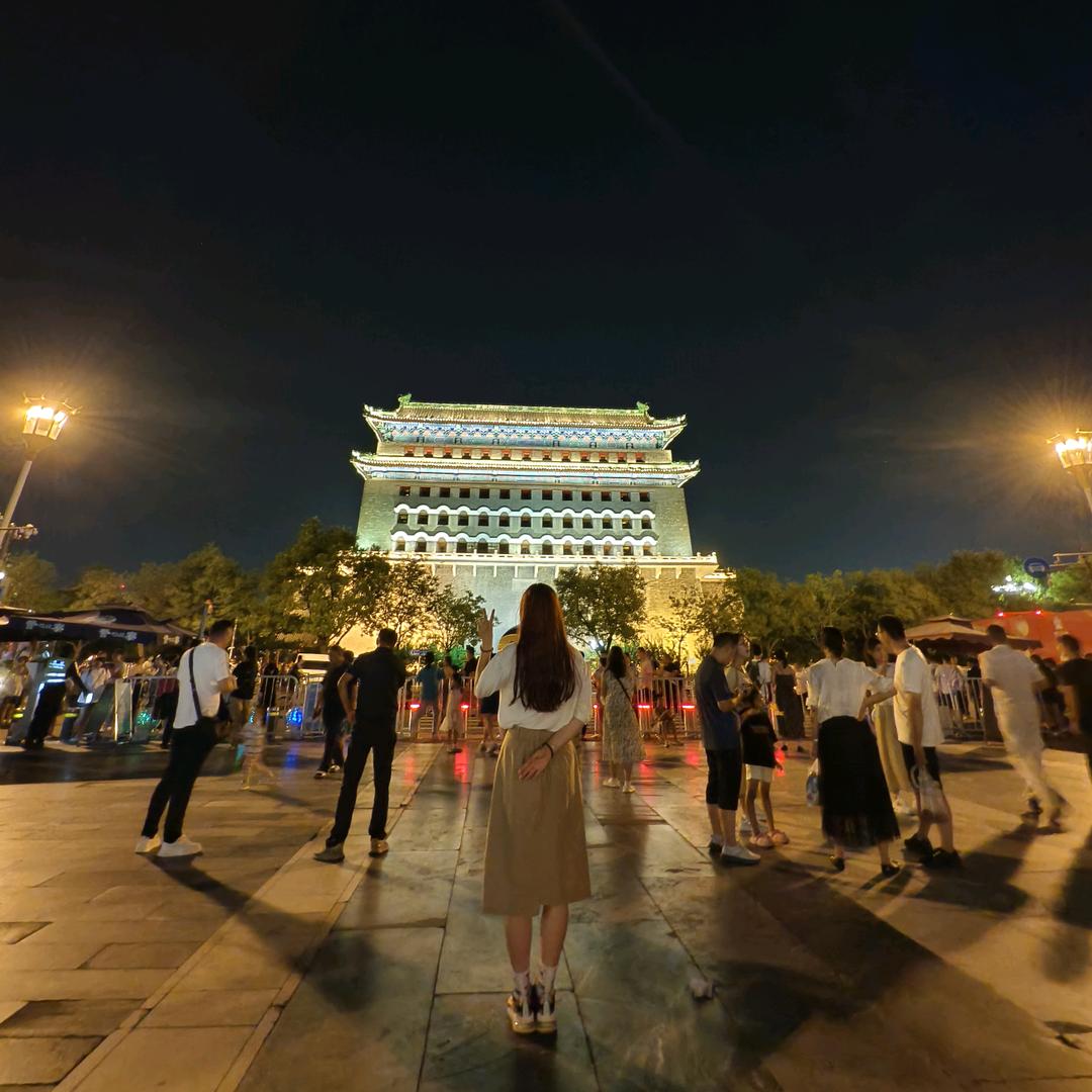 身材有型博学多才暴富美女
