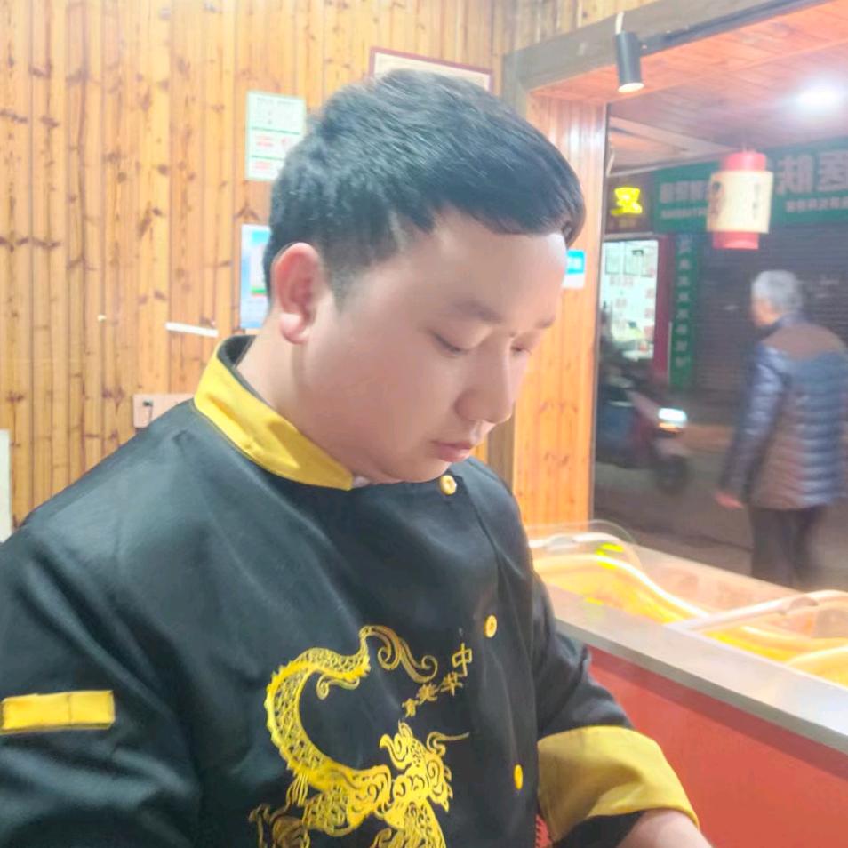 《齐健招财轩》