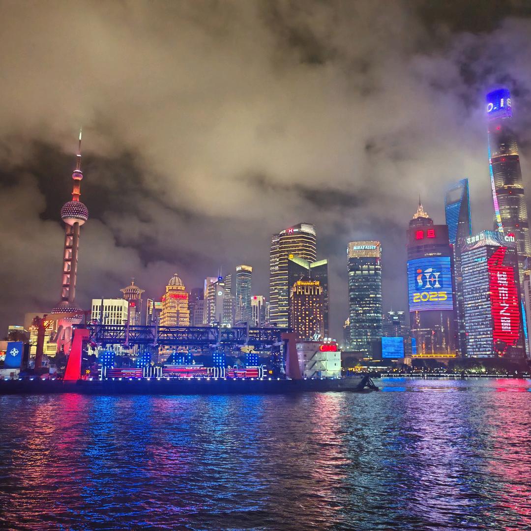 海阔天空小娟