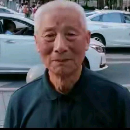 夕阳老翁