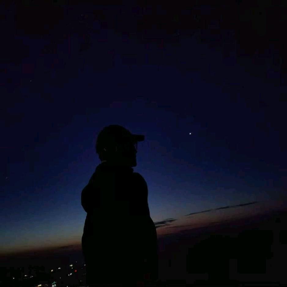 陌离