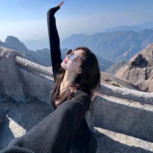 老 婆 .