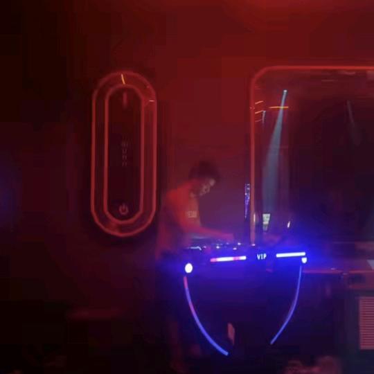 DJ亮仔ᝰꫛꫀꪝ