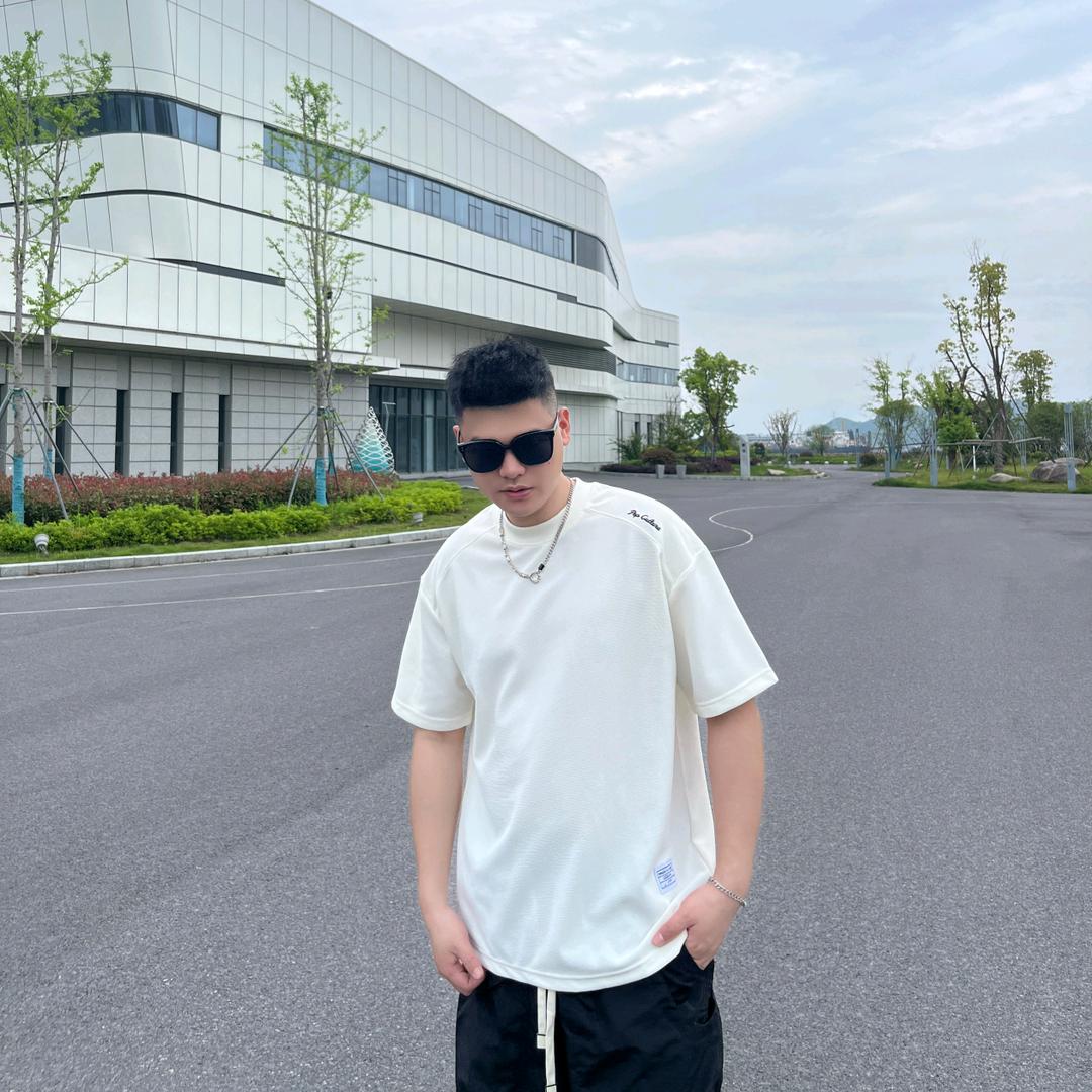 阿通穿什么