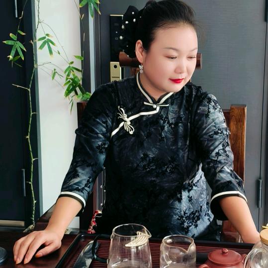 周口卖防盗门的贺姐