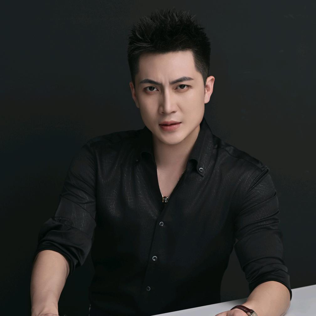 辰铭(8288)雨珊小跟班