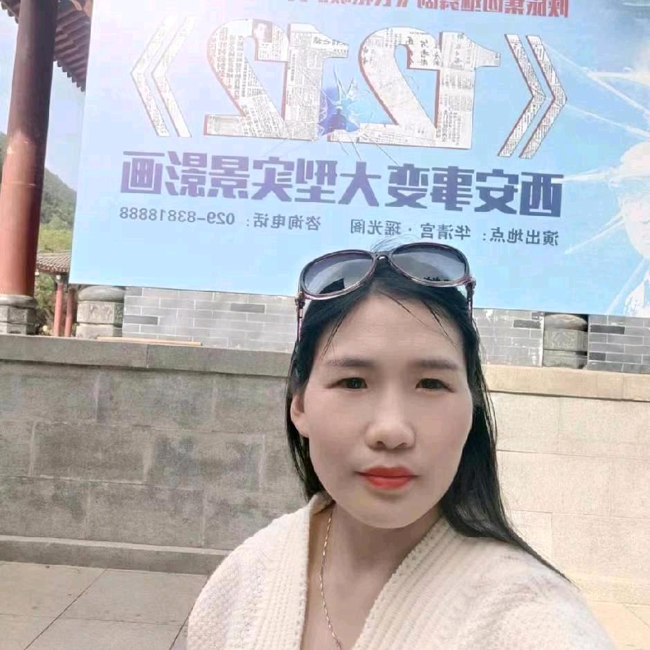 水中伊人