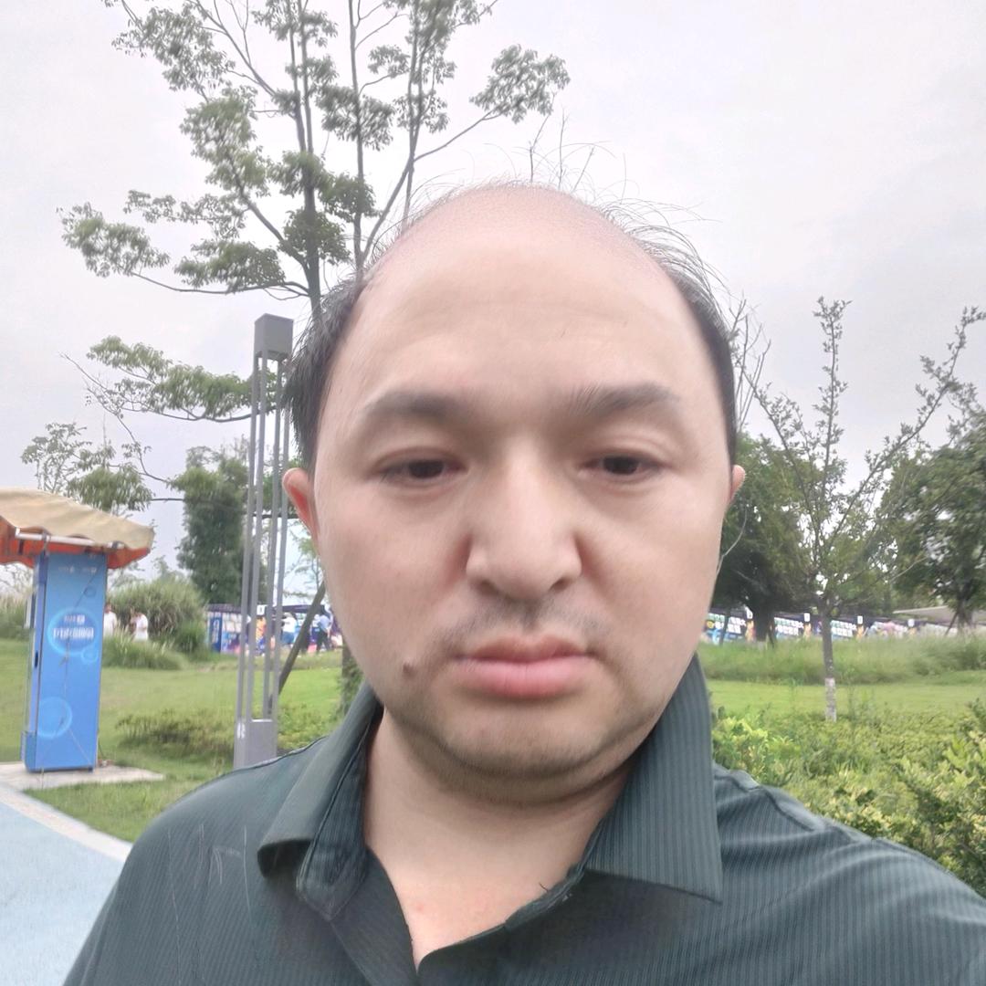 皇帝关爱老人孤儿童