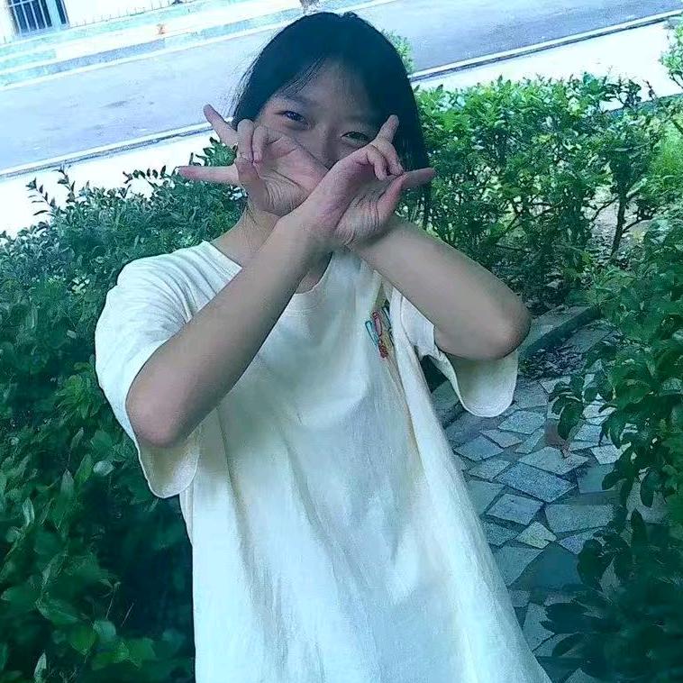 ୧⍤⃝🌻芳芳