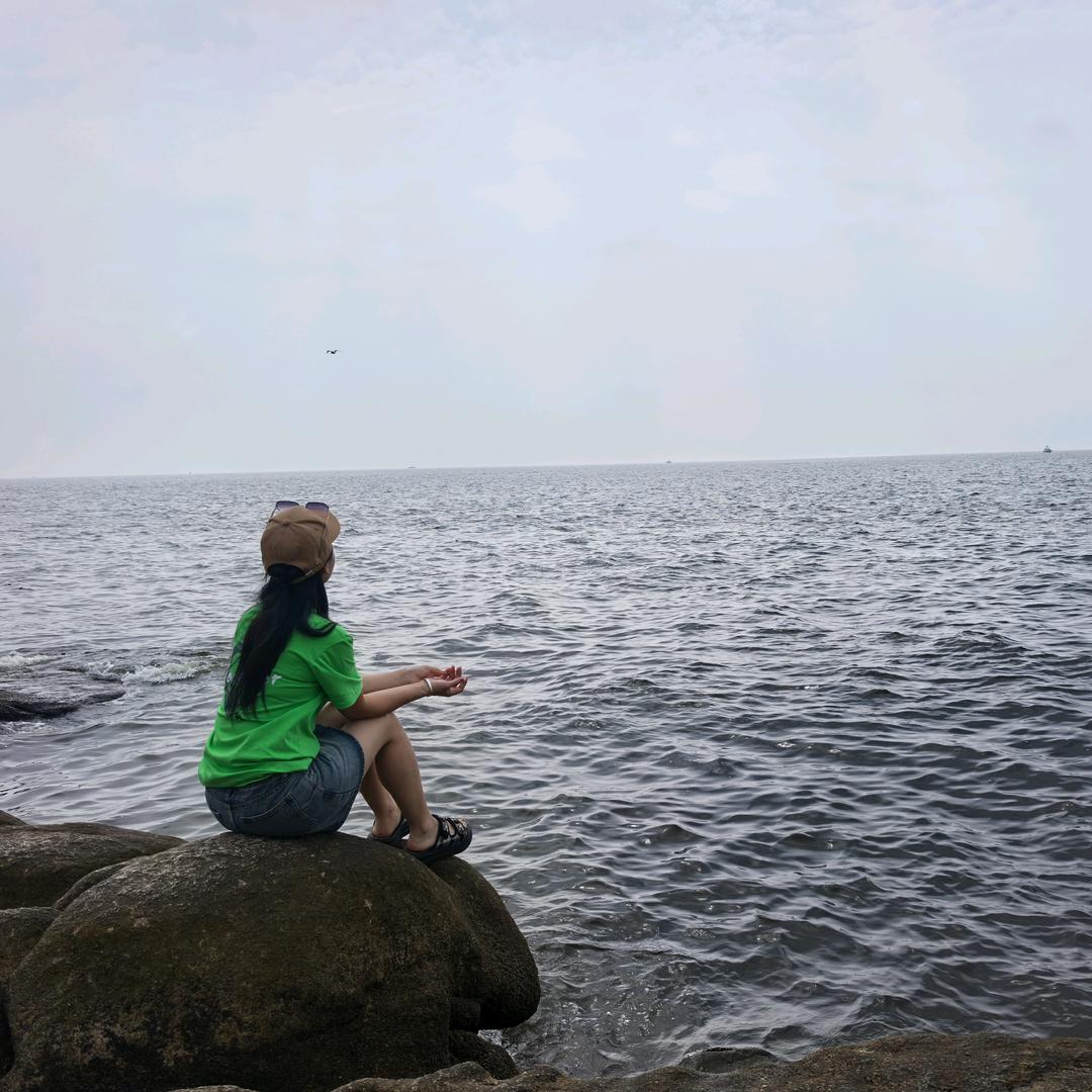 陨落田边的小草😘